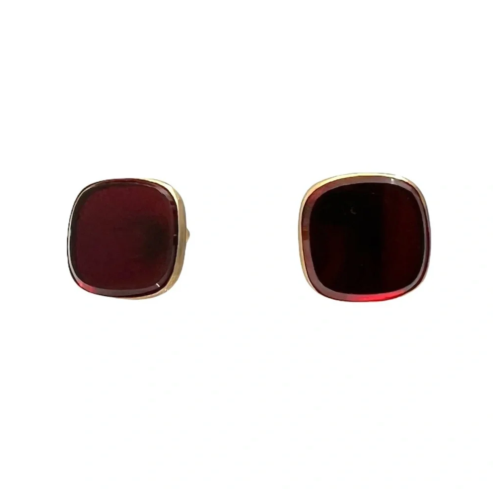 VINTAGE SWANK RED AND GOLD SQUARE CUFFLINKS